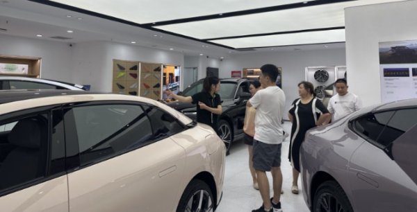 专业配资杠杆炒股 “客户多了3成”！以旧换新新政 引爆车市！